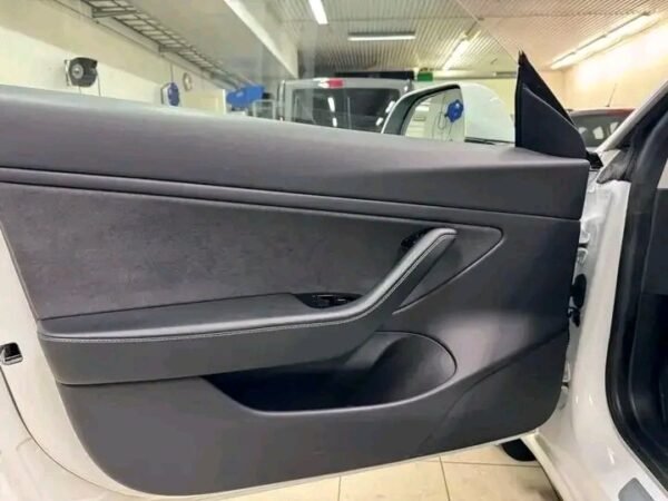 Tesla model 3 – Image 12