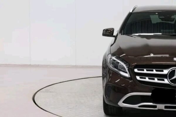 Mercedes-Benz GLA 220 4MATIC automatic – Image 6