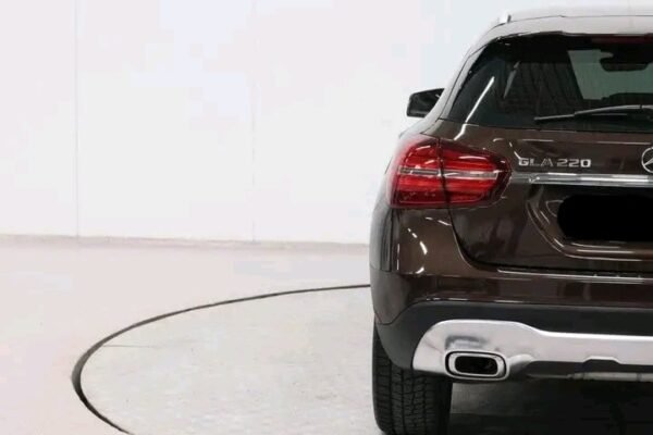 Mercedes-Benz GLA 220 4MATIC automatic – Image 35