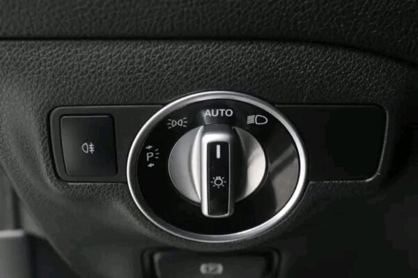 Mercedes-Benz GLA 220 4MATIC automatic – Image 10