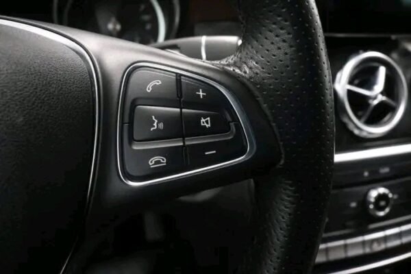 Mercedes-Benz GLA 220 4MATIC automatic – Image 15
