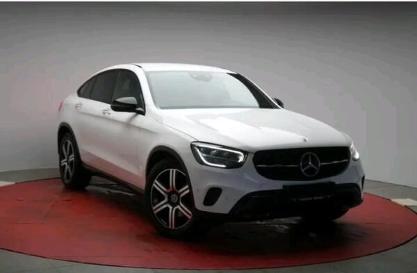 Mercedes-Benz GLC 220 d 4Matic – Image 2