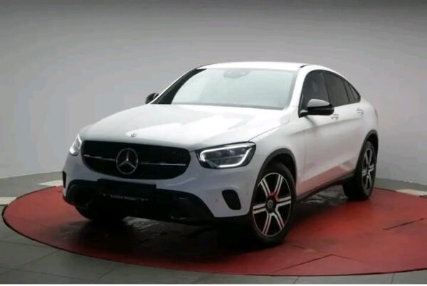 Mercedes-Benz GLC 220 d 4Matic – Image 3