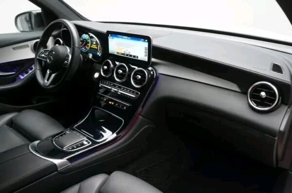 Mercedes-Benz GLC 220 d 4Matic – Image 15