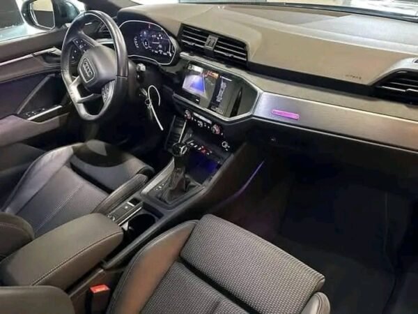 Audi Q3 35 TFSI S-line Sportback – Image 9