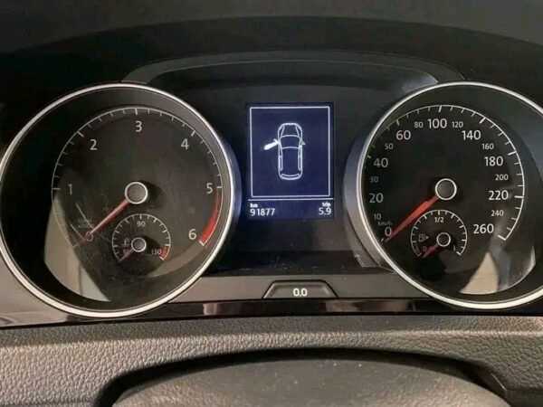 Volkswagen Golf 1.6 – Image 9