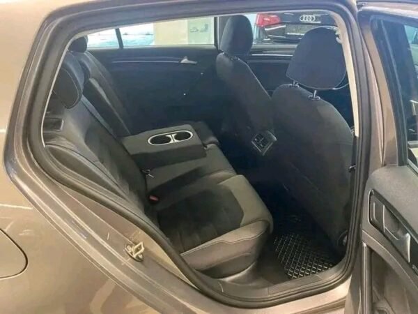Volkswagen Golf 1.6 – Image 11