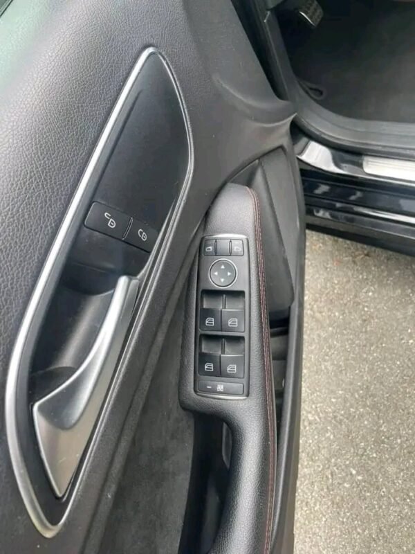 MERCEDES BENZ A-CLASS – Image 6