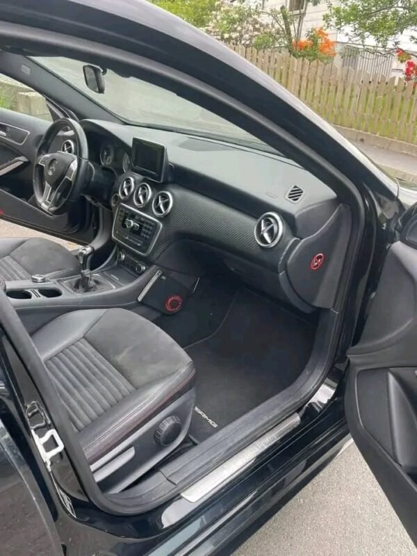 MERCEDES BENZ A-CLASS – Image 12