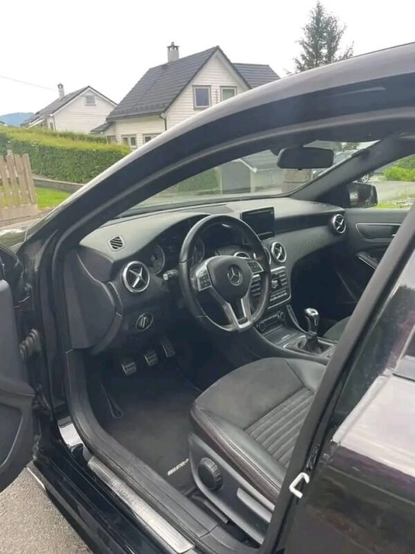 MERCEDES BENZ A-CLASS – Image 10