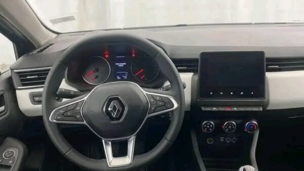 RENAULT CLIO – Image 6