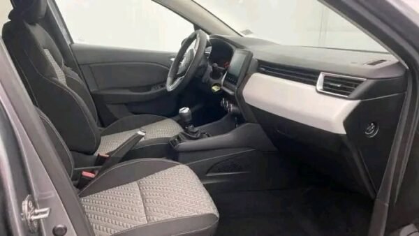 RENAULT CLIO – Image 8
