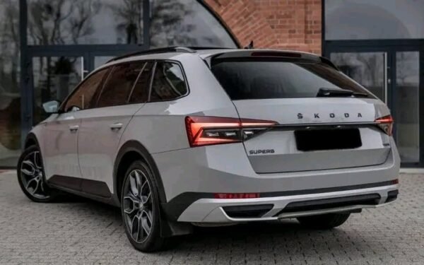 Skoda Superb – Image 41