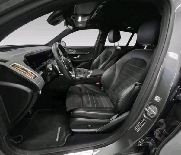 Mercedes-Benz EQC 400 4MATIC AMG – Image 5
