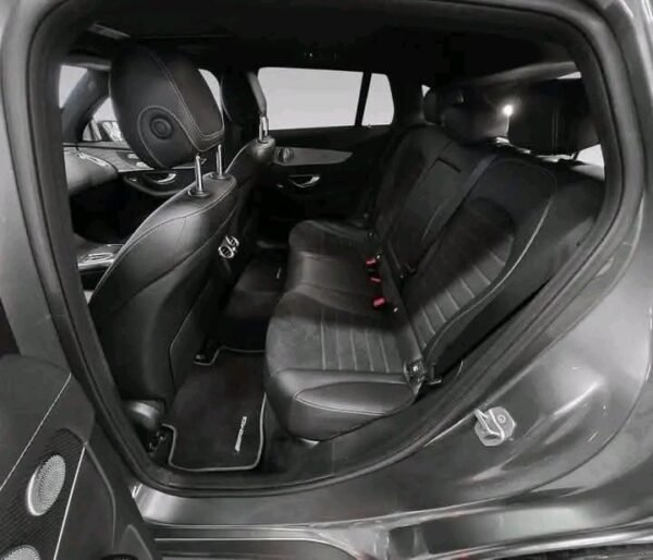 Mercedes-Benz EQC 400 4MATIC AMG – Image 14