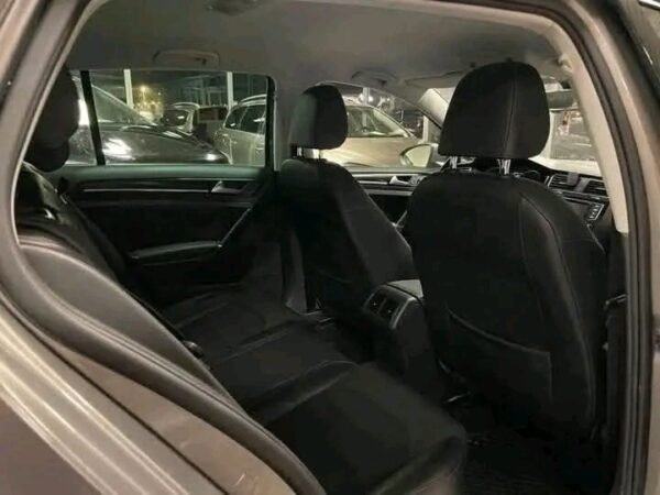 Volkswagen Golf 1.4 – Image 11