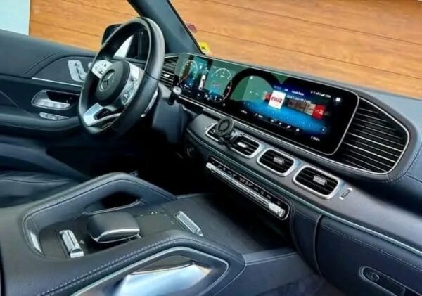 Mercedes-Benz GLE – Image 24
