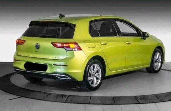 Volkswagen Golf - Image 18