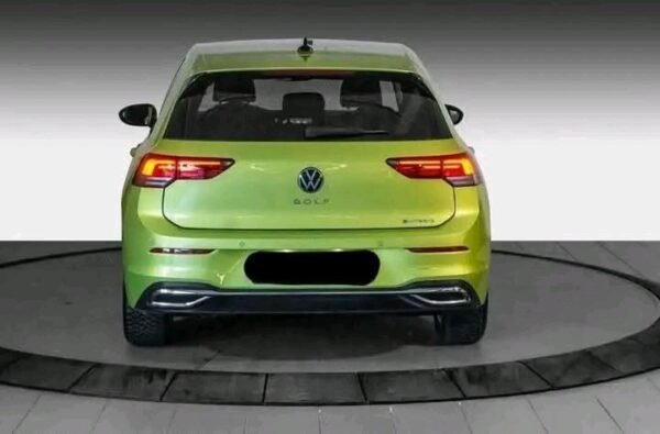 Volkswagen Golf - Image 20