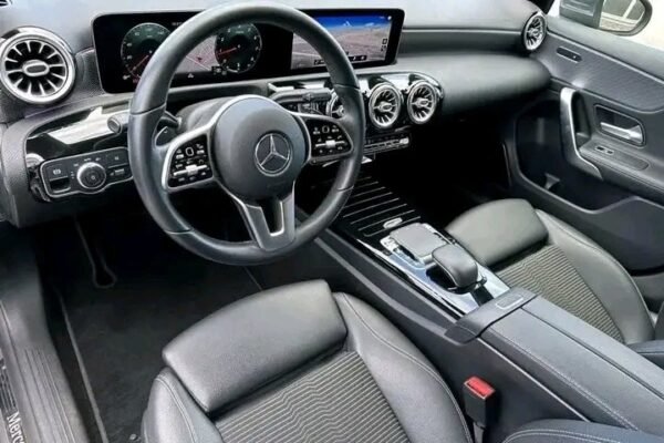 Mercedes-Benz A-Class A180 – Image 9