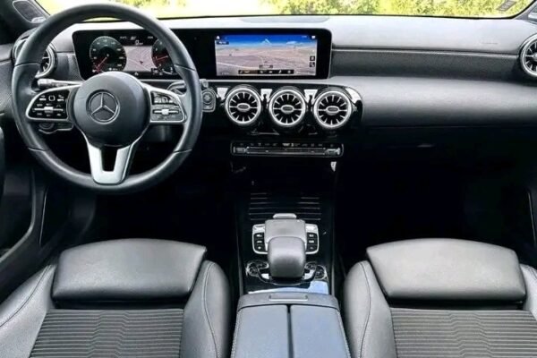 Mercedes-Benz A-Class A180 – Image 10
