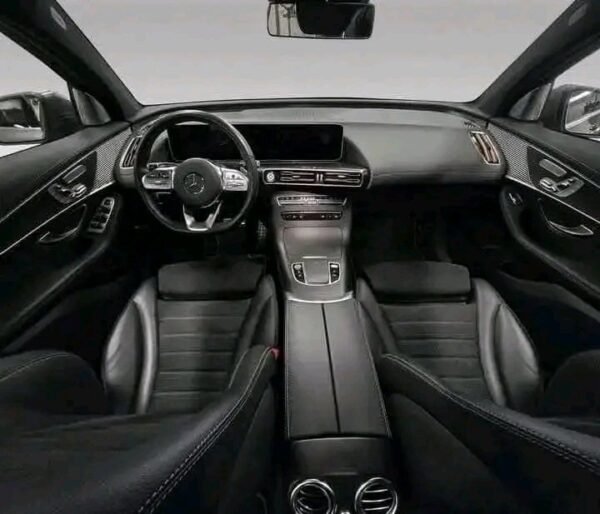 Mercedes-Benz EQC 400 4MATIC AMG – Image 7