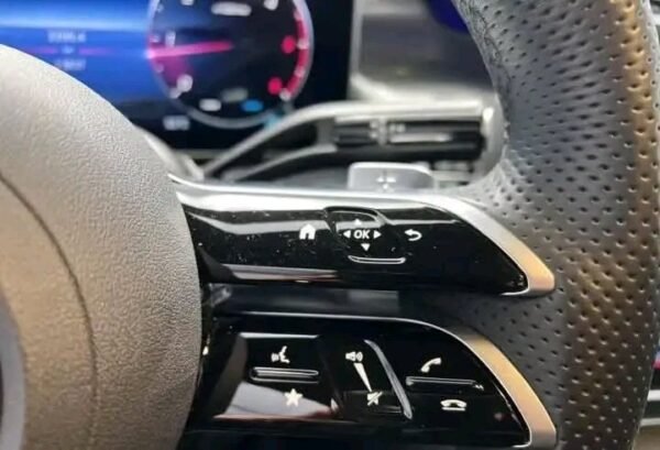 Mercedes-Benz GLC 2.0 – Image 13