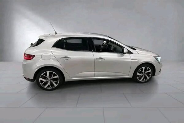 Renault Mégane – Image 10