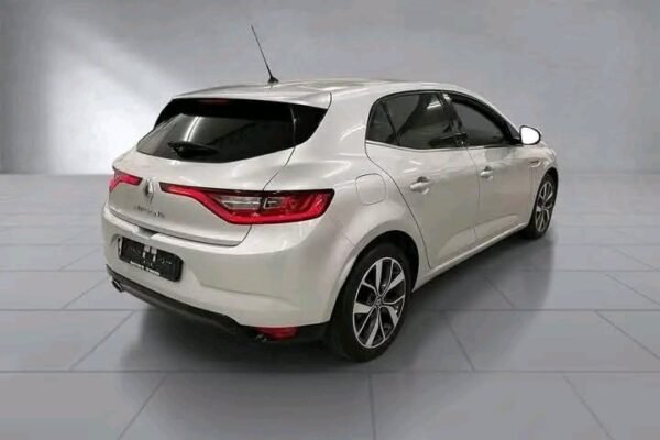 Renault Mégane – Image 14
