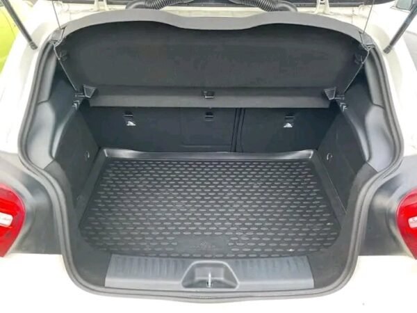 Mercedes-Benz A 200 AMG Line Petrol – Image 7