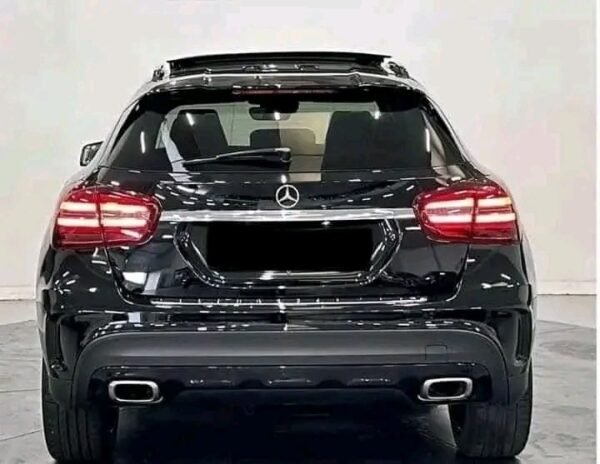 MERCEDES GLA 200/ STARLIGHT – Image 18