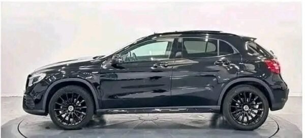 MERCEDES GLA 200/ STARLIGHT – Image 11