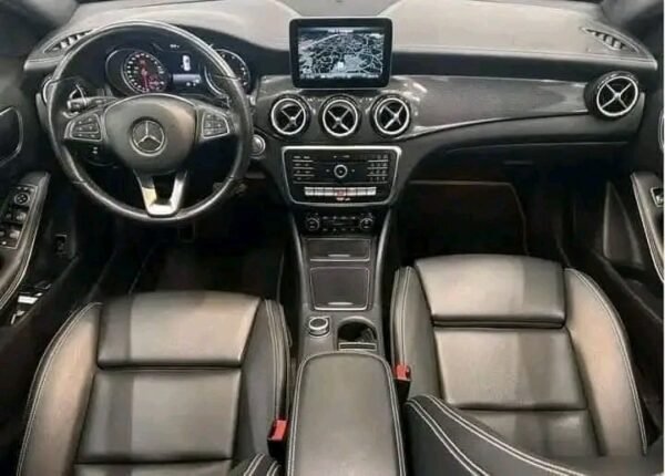 MERCEDES GLA 200/ STARLIGHT – Image 13