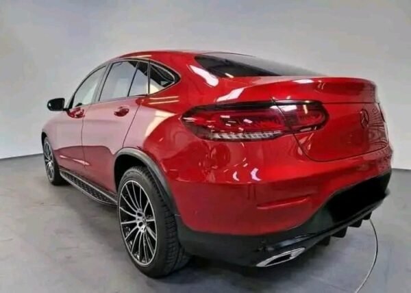 Mercedes-Benz GLC 
 Coupe 220 d 4-Matic – Image 2