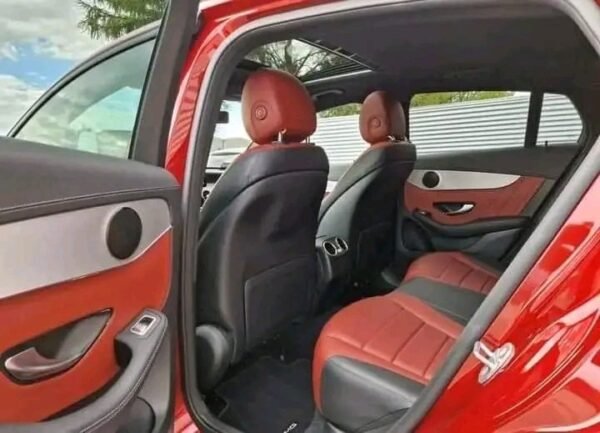 Mercedes-Benz GLC 
 Coupe 220 d 4-Matic – Image 10