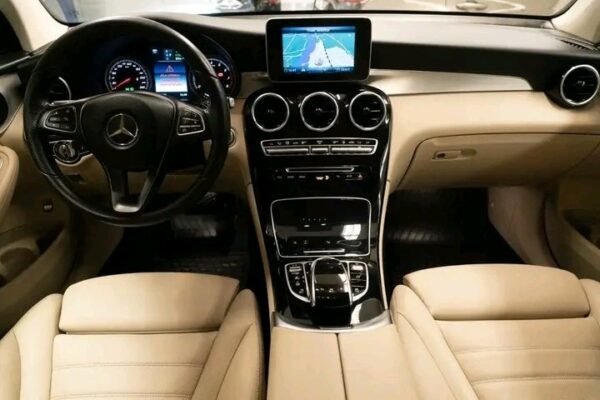 Mercedes-Benz GLC – Image 12