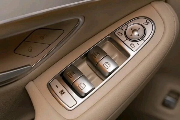 Mercedes-Benz GLC – Image 10