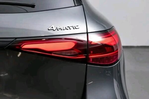Mercedes-Benz GLC – Image 24