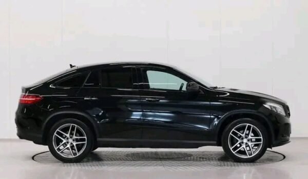 Mercedes-Benz GLE
COUPE 350d – Image 3