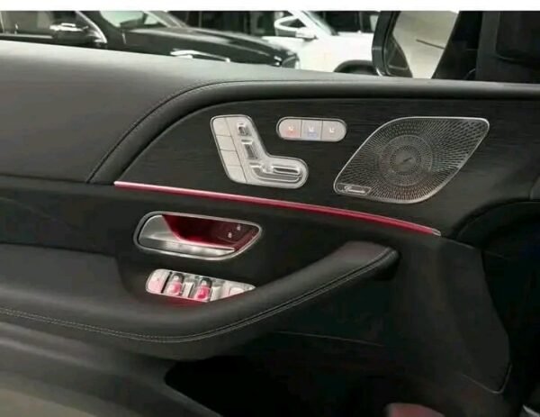 Mercedes-Benz GLE 63 S AMG – Image 10