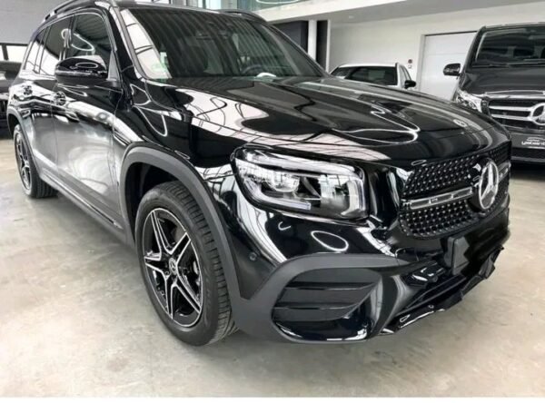 Mercedes-Benz GLB 200 AMG – Image 2
