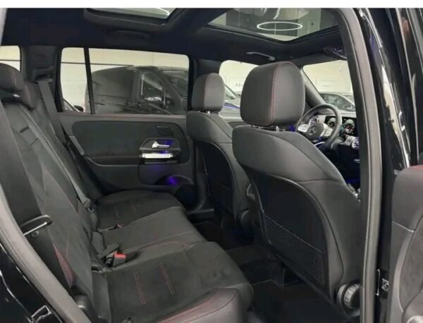 Mercedes-Benz GLB 200 AMG – Image 7