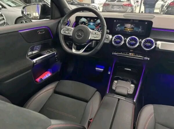 Mercedes-Benz GLB 200 AMG – Image 5