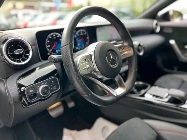 Mercedes-Benz CLA 200d*AMG-LINE – Image 3