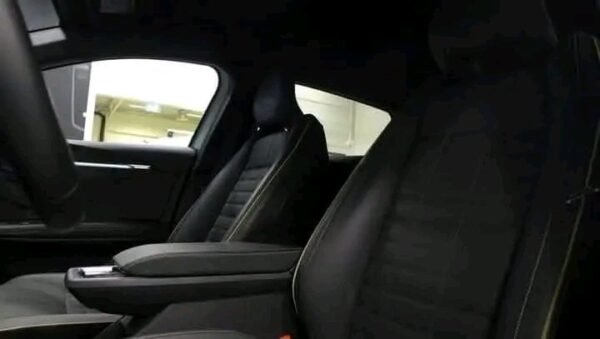 Renault Mégane – Image 15