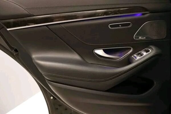 Mercedes-Benz S-Class 350d AMG 4matic – Image 14