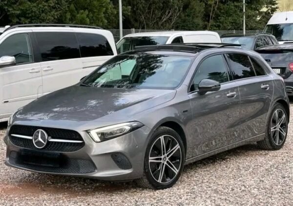Mercedes-Benz A – Image 13