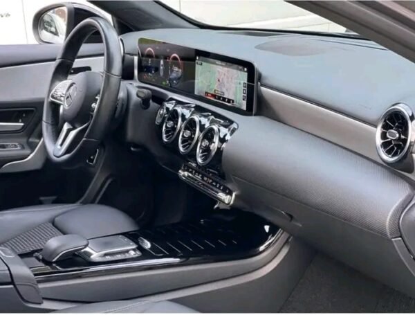Mercedes-Benz A – Image 2
