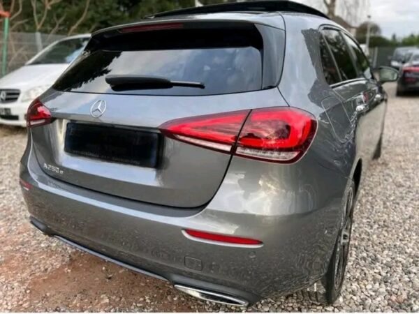 Mercedes-Benz A – Image 21