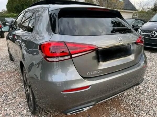 Mercedes-Benz A – Image 15